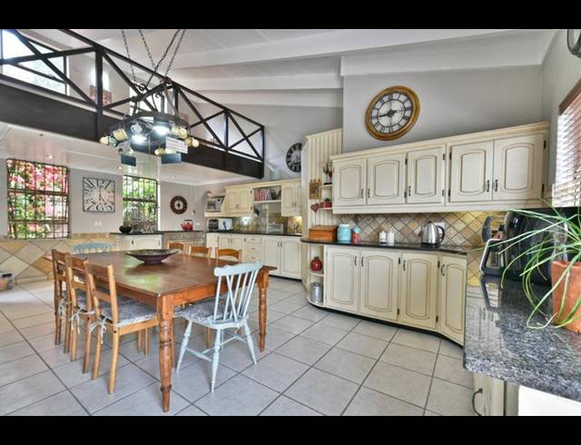 3 BEDROOM HOUSE FOR SALE IN BASSONIA